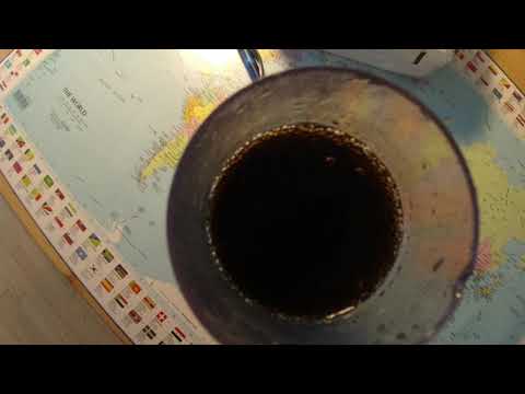 MongoTV_6586 - DRIKKER GLAS KOLD COLA TORSDAG AFTEN I MIN 30 GRADER VARM STUE