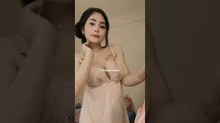 Download lagu tiktok cewek montok virall ABG pamer dada|| tiktok cewek virall sexy.. #tiktok #viral #girl #shorts mp3
