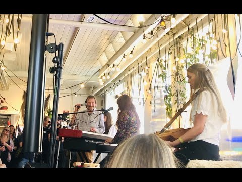 Mike Heron concert, "Air", Thea Tunås Bratteng nyckelharpa (keyharp)& fiddle.