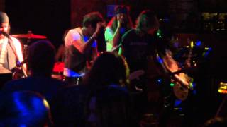 Guns Or Roses - Knocking On Heaven's Door (featuring Craig Wells of Made In Wonderland)