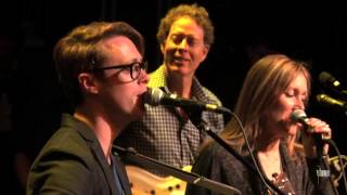 Jeremy Messersmith- "It's Only Dancing" (eTown webisode #667)