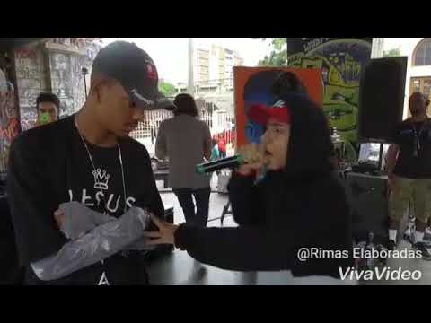 "esse boné é seu passaporte pro inferno" Cesar x menor - Duelo nacional de mcs.