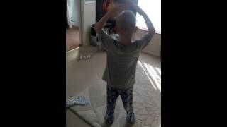 Ethan dancing to Mas Que Nada on xbox 360 just dance 4 game