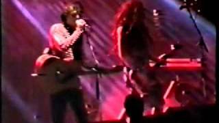 Levellers. Bagpipes bit /World freak show. Brixton. 16/10/93.