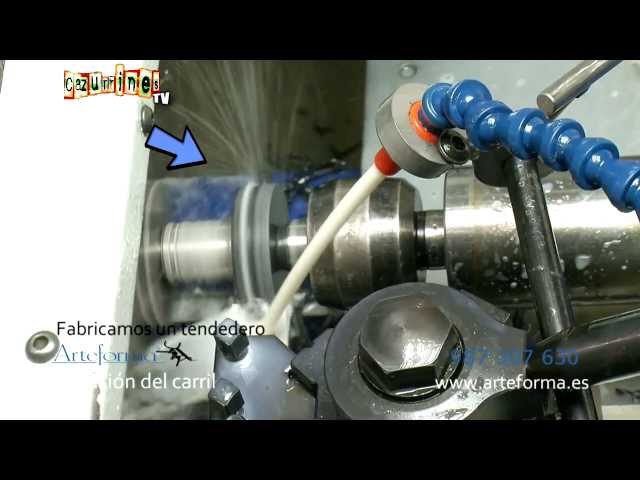Vídeo relacionado con Amig - Polea de Acero con roldana de 39 mm para tendedero de Ropa. Incluye Tornillo de sujeción y guías. Fabricada en Acero Resistente.
