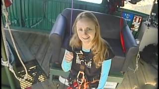 preview picture of video 'Christina bungy jumping from the Ledge in Queenstown'