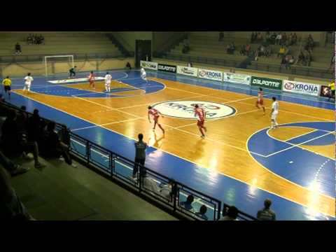 Defesa do goleiro Nilton pela Unisul/Seguridade (2010)