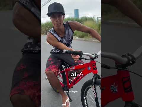 La peligrosa bajada en bicicleta que casi termina mal