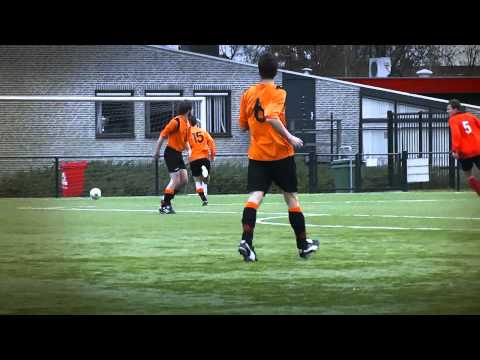 Seizoen '11/'12: 2011-12-04 - Roda '46 4 - V.V. De Meern 3