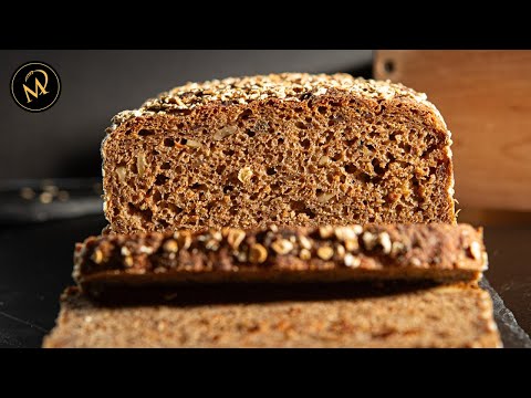 Baking healthy spelt wholemeal bread - pick-me-up