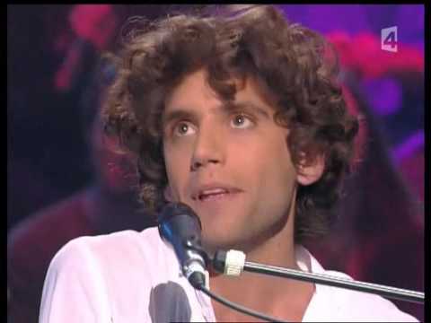 Mika singing Champs Elysées