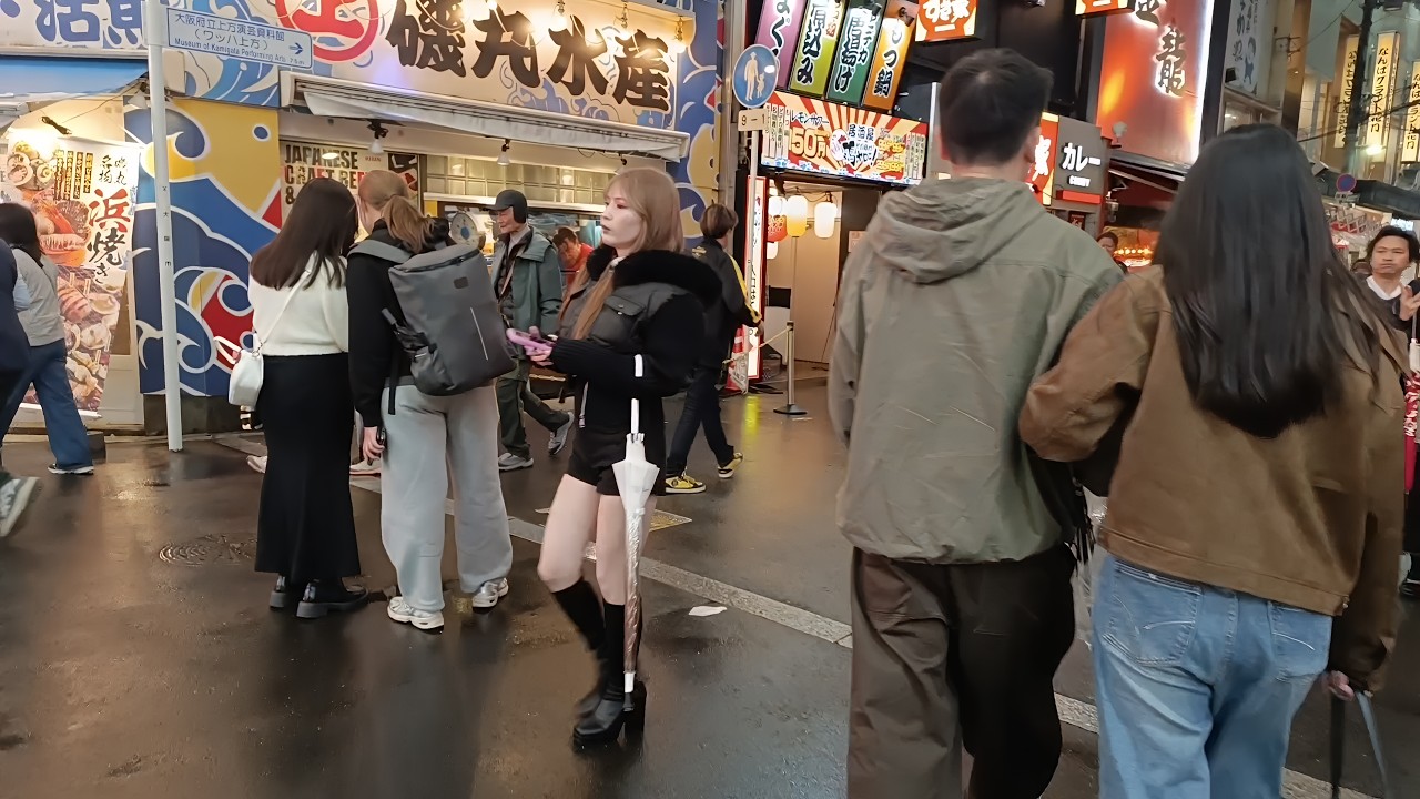 ОСАКА ЯПОНИЯ ЦЕНТР / НОЧНАЯ ЖИЗНЬ / БАРЫ РАБОТЯГ / АНИМЕШНИЦЫ ЗАЗЫВАЛЫ