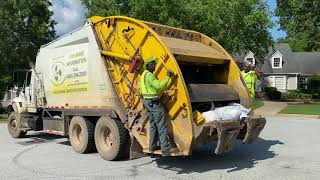 DeKalb County Sanitation: International 7600 McNeilus Rear Loader