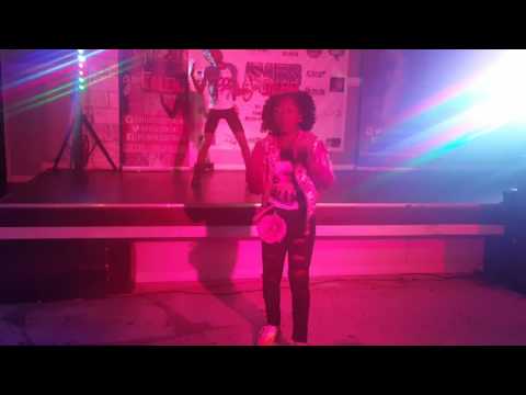 Liquid Lounge performance