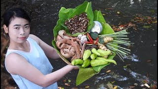 Delicious Pig Intestine &amp; Red Ant Spicy Soup Recipe From My Village Food | ASMR ( No Talking)