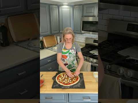 How to Make Sausage and Banana Pepper Pizza with Peggy Paul Casella (Thursday Night Pizza)