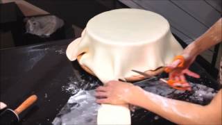How to cover a cake with fondant (sharp edges)
