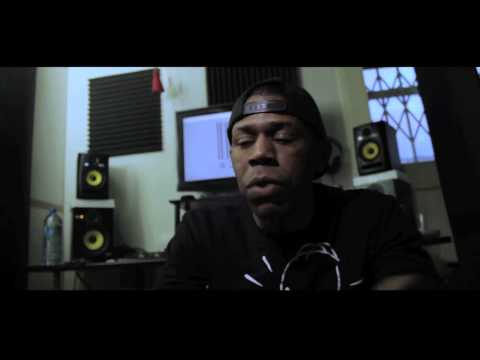 @Huntizzy - OXFORD OR CAMBRIDGE {Official Video Filmed by @aaronsmalls @waveynateid}