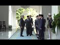 Momen Prabowo Sambut Hangat Bill Gates di Istana Merdeka, Jemput Sejak Turun dari Kendaraan