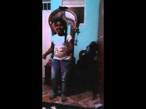 Niña bailando swagga jajaja