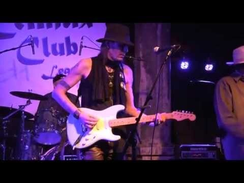 CARL WYATT, ARCHIE LEE HOOKER & THE HEALERS - MAMBO CHILLUM