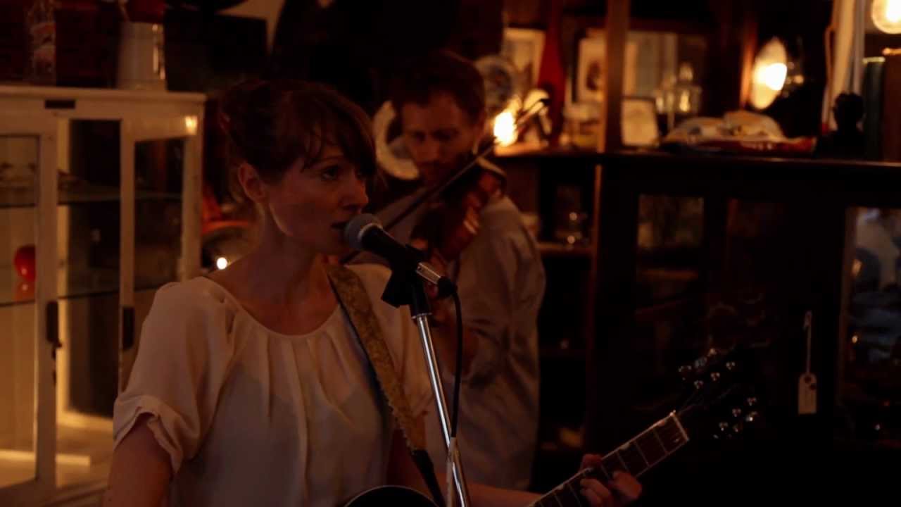 ERIN LANG & THE FOUNDLINGS - Threads