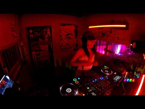 Mi Totico c/ DJ MILF @Radio28 (14 de Febrero, 2024)