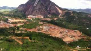 preview picture of video 'Helicopter visit to Ornamental quarry, Brazil'