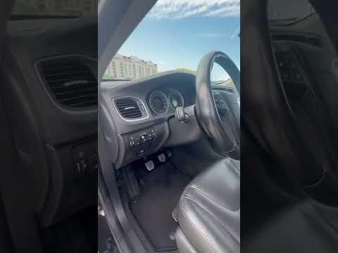 фото volvo v60 i 0