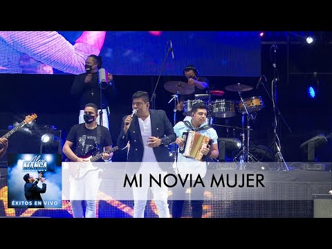 ALEX MANGA – MI NOVIA MUJER (EN VIVO)