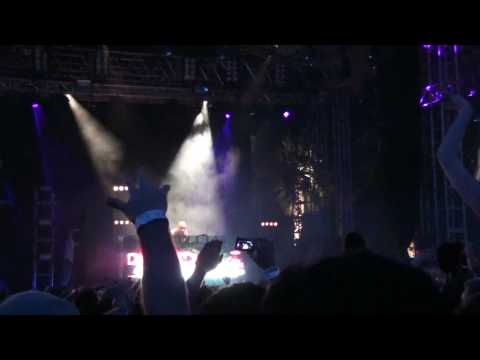 David Guetta-The Prodigy - Smack my b!tch up/I'm David Guetta B*tch  live @ Coachella 2010