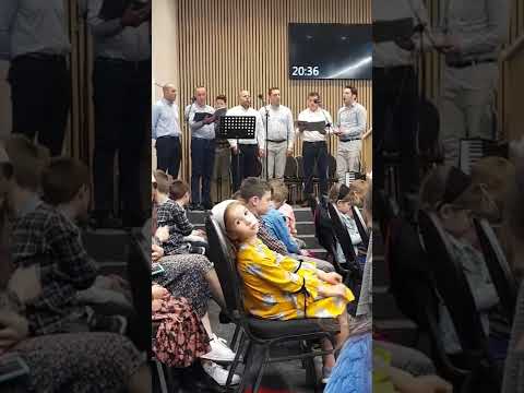 Fratii Ursaciuc,  Te laud dis de dimineața!