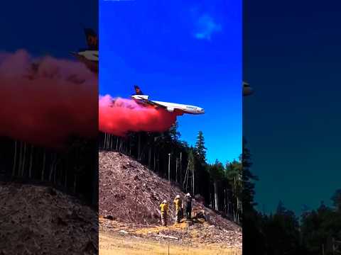 DC-10 Drops a Massive Cloud of Fire Retardant! 🔥✈️ #viralshorts