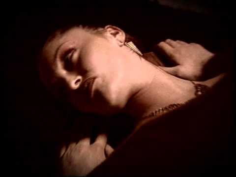 MC Hawer és Tekknő - Néha minden oly egészen más