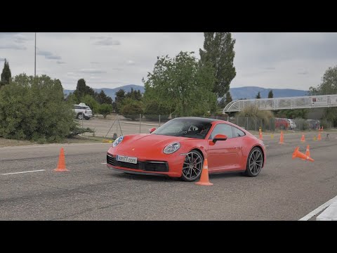 Porsche 911  2019 – Maniobra de esquiva (moose test) y eslalon | km77.com