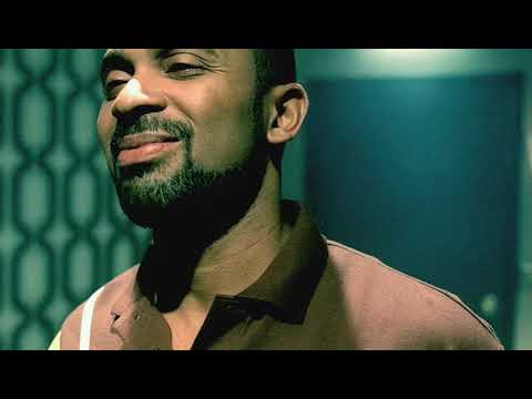 Next Day Air trailer still highlighting the urban crime-comedy tone of the soundtrack