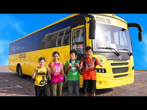 Jason teach Safety Rules in School Bus with friends