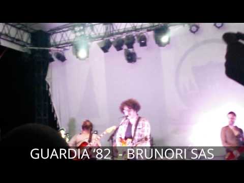 GUARDIA '82  - BRUNORI SAS feat. Nicolò Carnesi live@Parco Tittoni -- Desio (MB), 2014 jul. 11