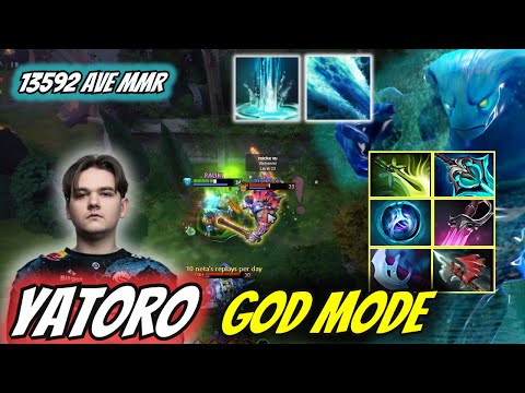 Yatoro enters God Mode with his signature hero Morphling, shows why he is the top carry of the game.