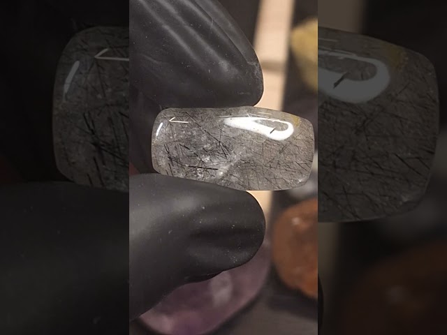 حجر روتيل كوارتز طبيعي