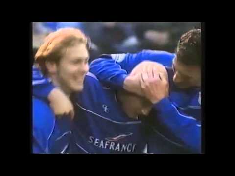 GILLINGHAM 2-1 WEDNESDAY, DIVISION 1, 15/12/2001