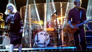 Blondie - China Shoes live 2011 - Isle of Man - Panic of Girls