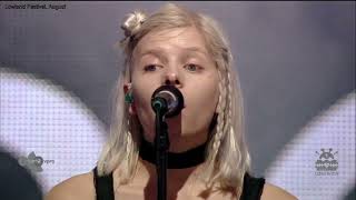 AURORA killing Black Water Lilies outro in 2016
