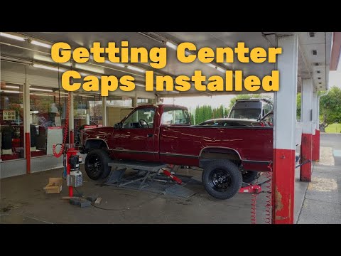 Vision 84 D Window Steel Wheels Gloss Black With Chrome Center Caps - 1994 Chevy Cheyenne C/1500