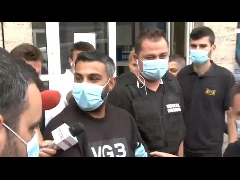 Imagini de la reținerea fraților lui Emi Pian: „Nu am dat cu nicio sabie! Sunt filmări”