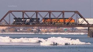 preview picture of video '(2) NS 369 With BNSF @ Fort Erie  Jan. 16 2014'