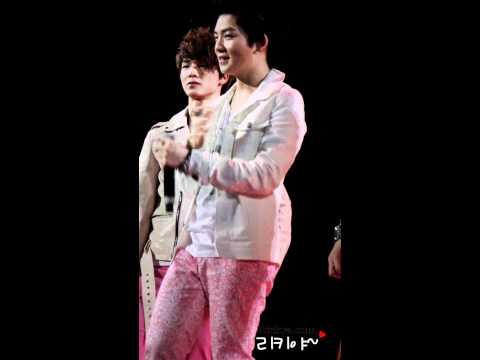 111002 lotte world idol 7080 concert - angel by Rickya.com