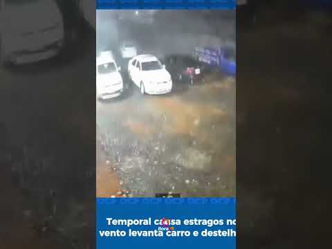 Vento levanta carro e joga sobre outro no Paraná! 😳