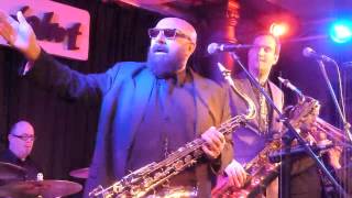 Funny Battle im Jazzclub mit Albie Donnelly's SUPERCHARGE (15.01.2015)