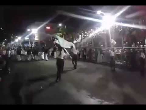 Comuws desfile de Arraial